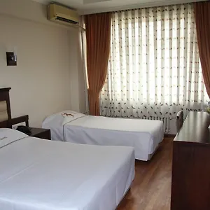 3* Hotel Rouge Noire